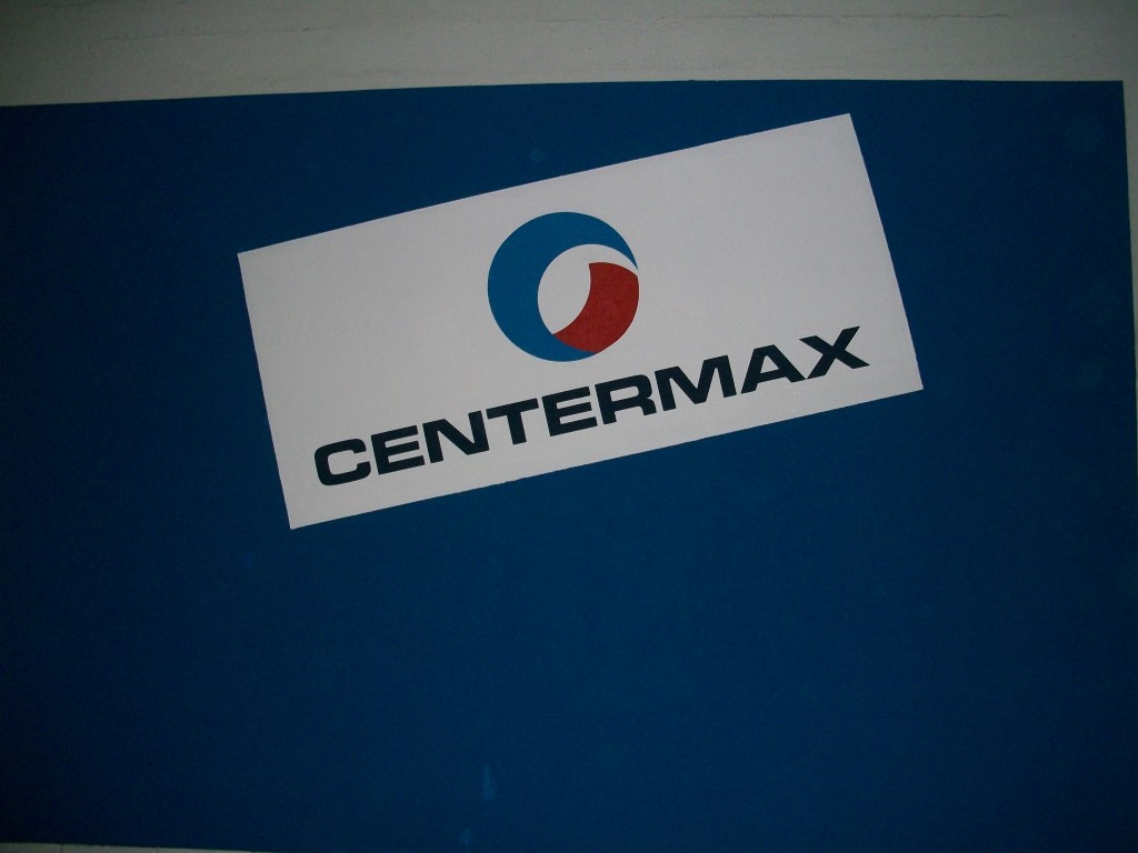 Pintura no Barracão da CENTERMAX - Atos Pintuas - Nossa galeria possui